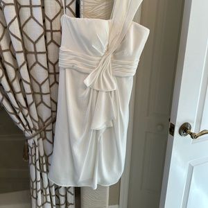 White BCBG maxszaria white mini one shoulder dress